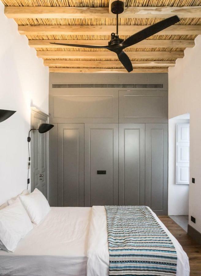 One Manto Square Apartment Mykonos Town Exterior photo
