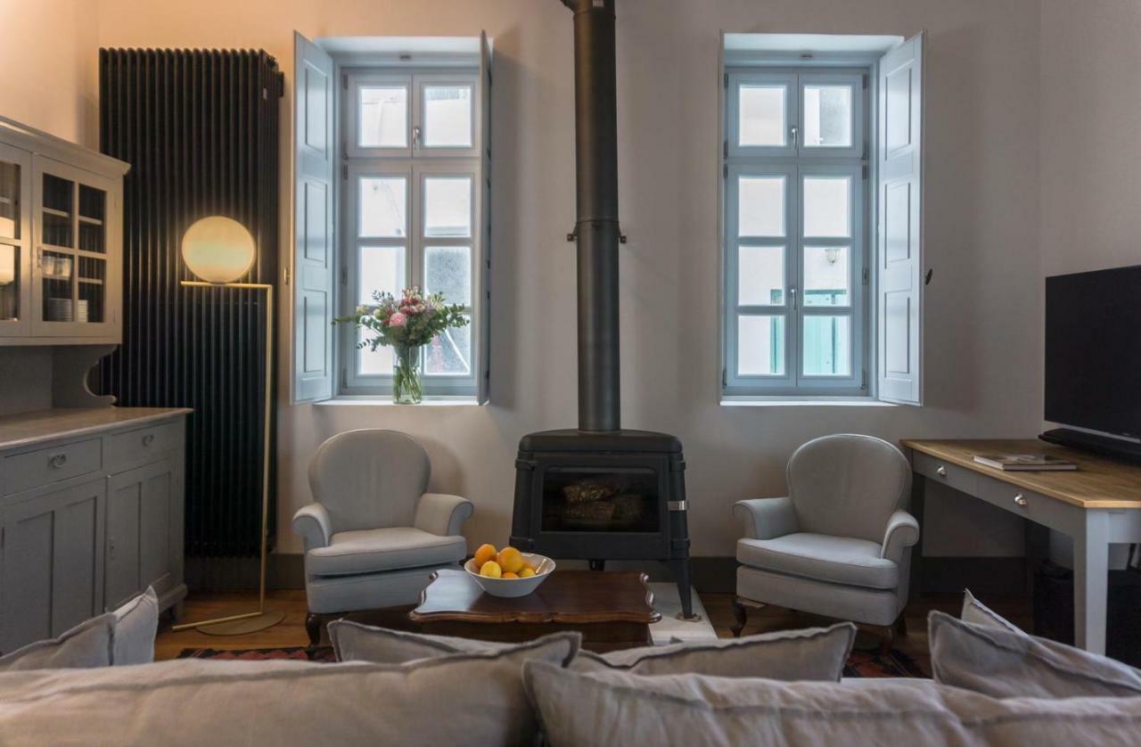 One Manto Square Apartment Mykonos Town Exterior photo