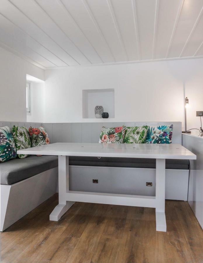 One Manto Square Apartment Mykonos Town Exterior photo