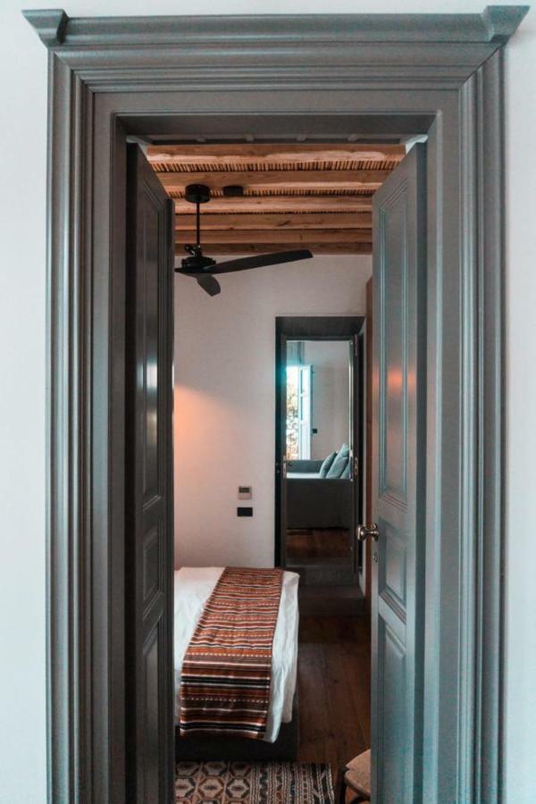 One Manto Square Apartment Mykonos Town Exterior photo